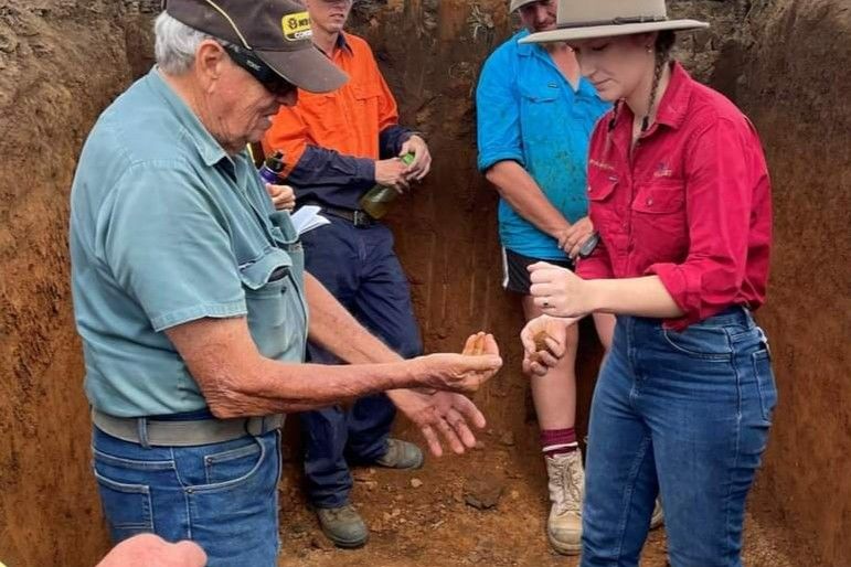 Photos of Shannon Byrnes from Farmacist to support her People of the Reef profile.